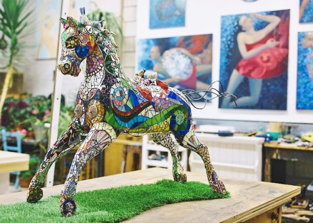 Mosiac horse by Diana Storey, photo by Shelley Richmond